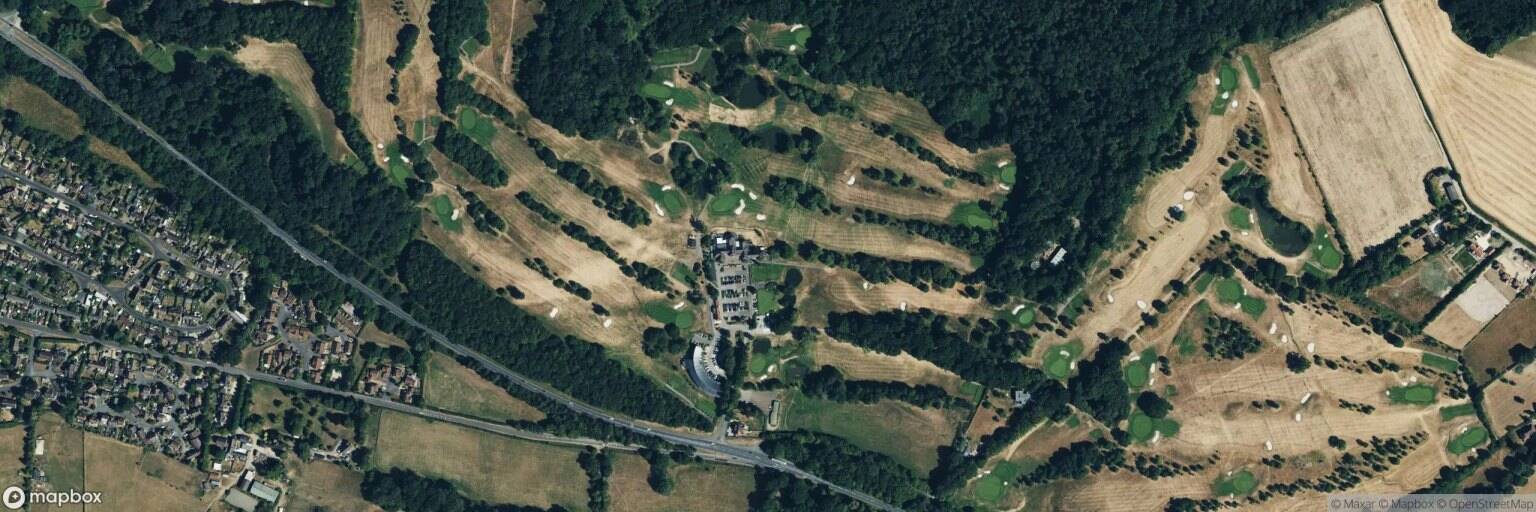 Sandford Springs Hotel & Golf Club — golf course in Tadley