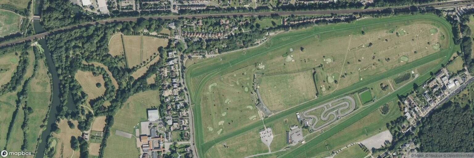 Sandown Park Golf Centre — golf course in Esher