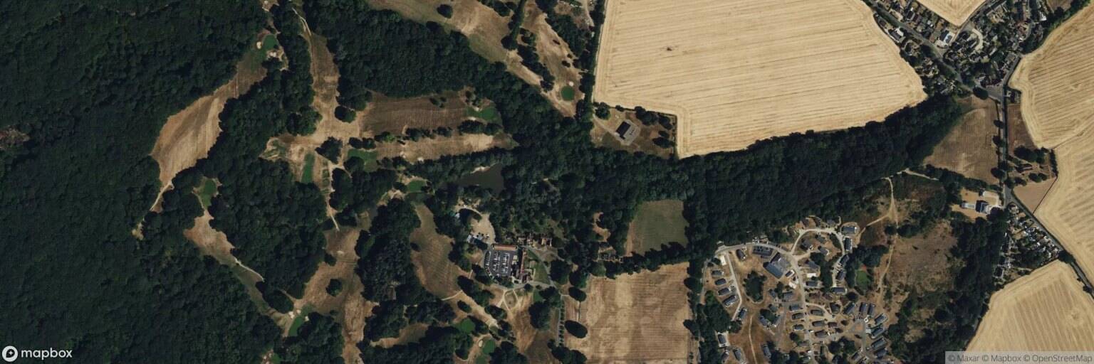 The Warren Golf Club — golf course in Maldon