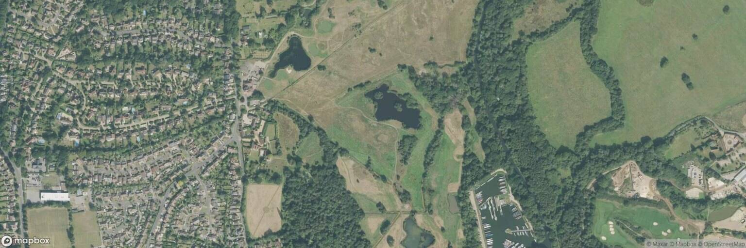 Twisted Stone Golf Course — golf course in Woking
