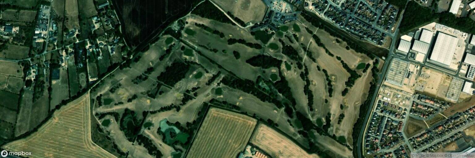 Witney Lakes Resort — golf course in Witney
